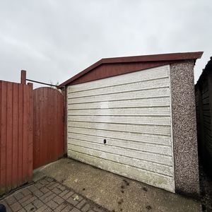 Photo 15- click for photo gallery